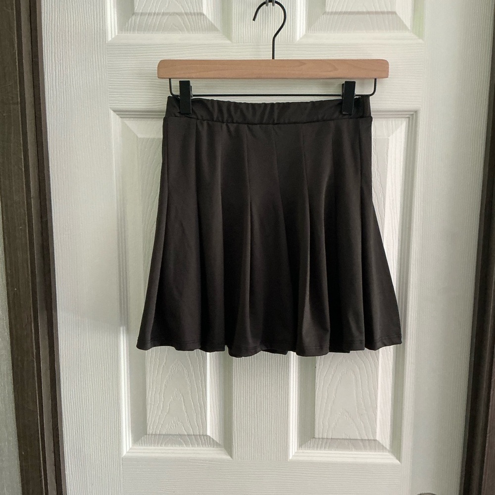 Revival Elegant Black Women's Skirt Small